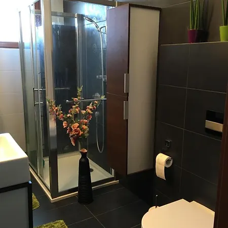 Aquarius Apartman *